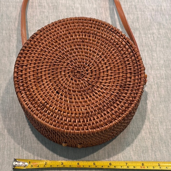 Urban Outfitters Brown Crossbody Bag with Woven Design - Picture 11 of 11